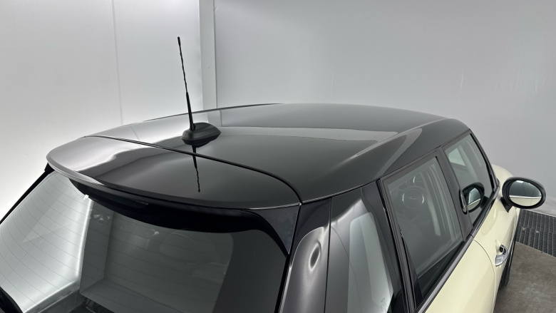 MINI Hatchback 1.5 Cooper Classic II 5dr Petrol Hatchback